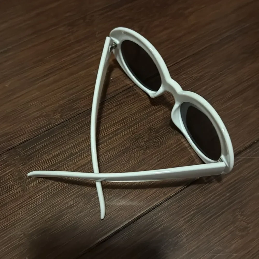 White Round Sunglasses BRAND NEW - Dark Lense - White Round Plastic Glasses